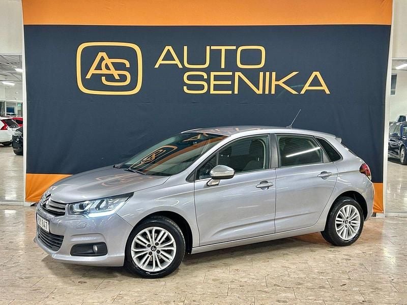 Silver Begagnad 2016 Citroën C4 Halvkombi | 99 900 kr (Marknadspris) - Bild 1/4