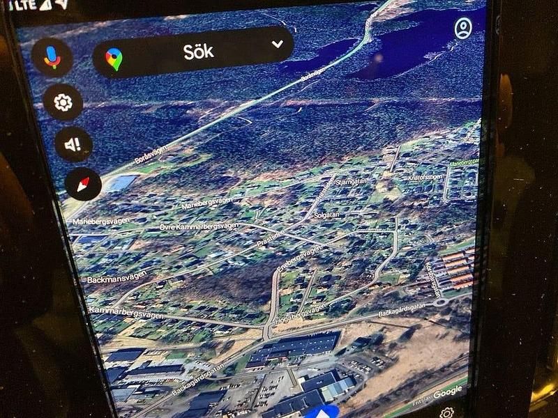 Begagnad Volvo C40 Core 172 kW (234 HK) 2023 Svart SUV