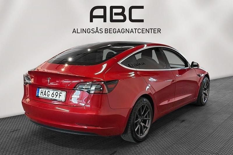 Begagnad Tesla Model 3 Long Range AWD 366 kW (498 HK) 2019 Röd Sedan
