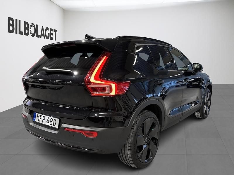 Begagnad Volvo EX40 Performance 325 kW (442 HK) 2024 Svart SUV
