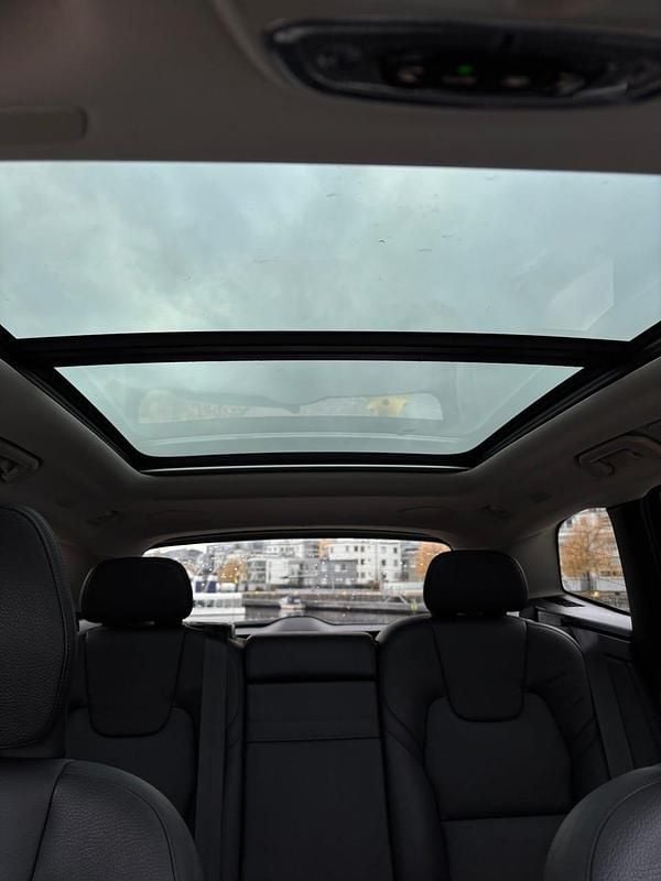 Begagnad Volvo XC60 340 HK (250 kW) 2021 Metalliclack SUV