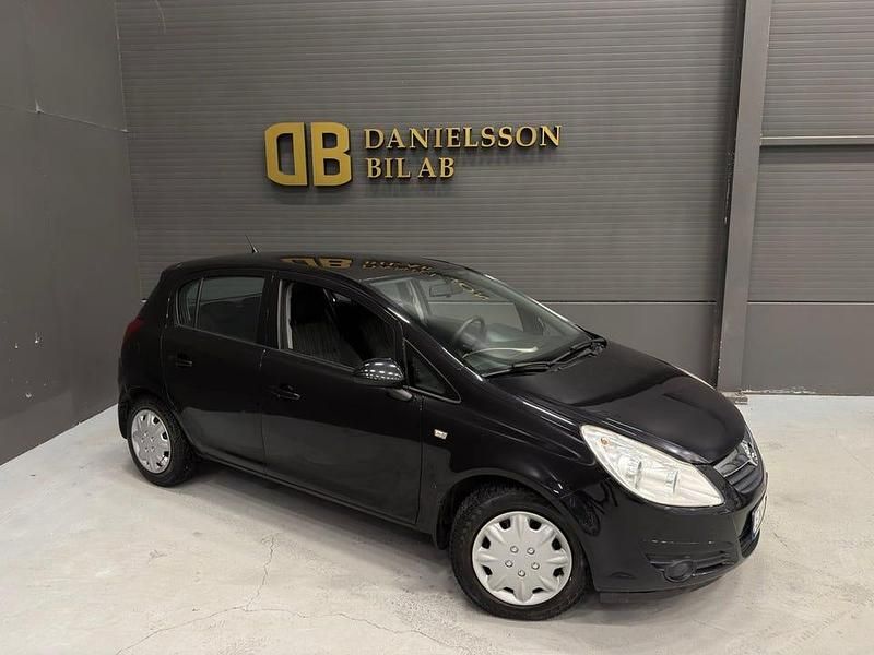 Svart Begagnad 2008 Opel Corsa Halvkombi | 29 800 kr (Marknadspris) - Bild 1/4