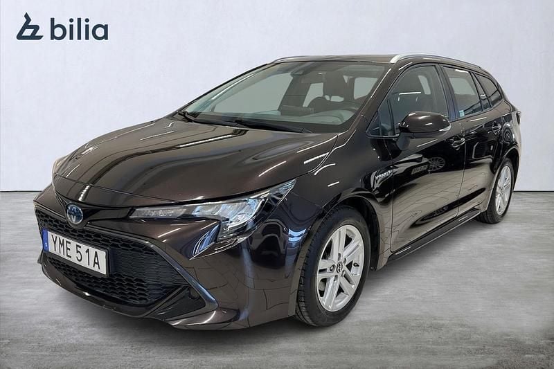 Begagnad Toyota Corolla 2019 Brun Kombi