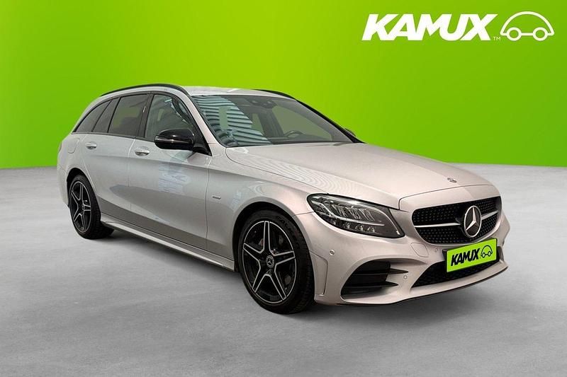 Silver (grå) Begagnad 2020 Mercedes C220 AMG Kombi | 284 900 kr (Marknadspris) - Bild 1/3