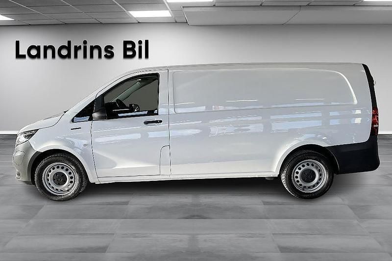 Begagnad Mercedes e-Vito 150 kW (204 HK) 2023 Minibuss