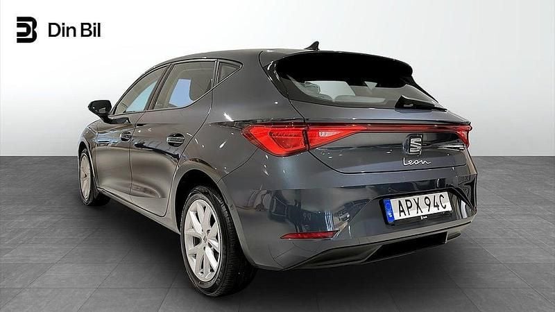 Begagnad Seat Leon Style 110 HK (80 kW) 2021 Grå Kombi