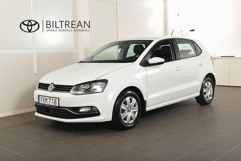 Vit Begagnad 2015 VW Polo Halvkombi | 79 900 kr (Marknadspris) - Bild 1/4