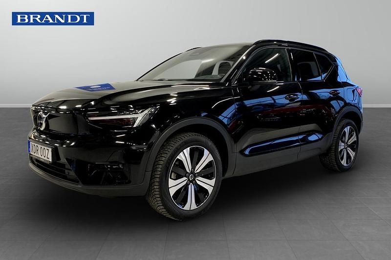 Begagnad Volvo XC40 Single Motor 175 kW (238 HK) 2023 Svart SUV