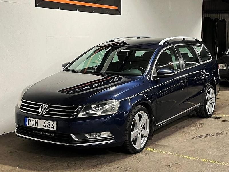 Blåmet Begagnad 2013 VW Passat Kombi | 37 900 kr (Superpris) - Bild 1/4