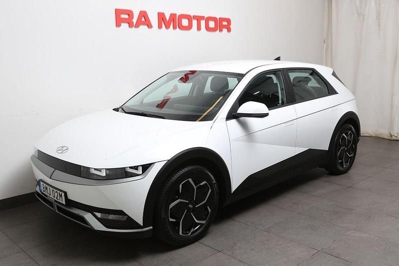 Vit Begagnad 2023 Hyundai Ioniq 5 Essential SUV | 459 900 kr (Dyr) - Bild 1/3