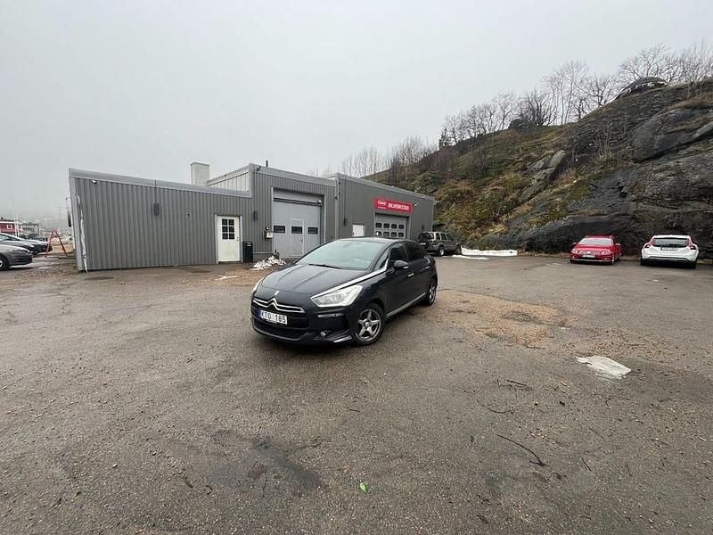 Begagnad Citroën DS5 112 HK (82 kW) 2012 Grå Halvkombi