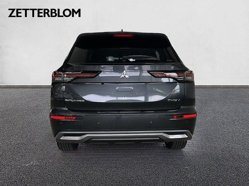 Ny Mitsubishi Outlander P-HEV Edition 136 HK (100 kW) 2025 Graphite grey Kombi
