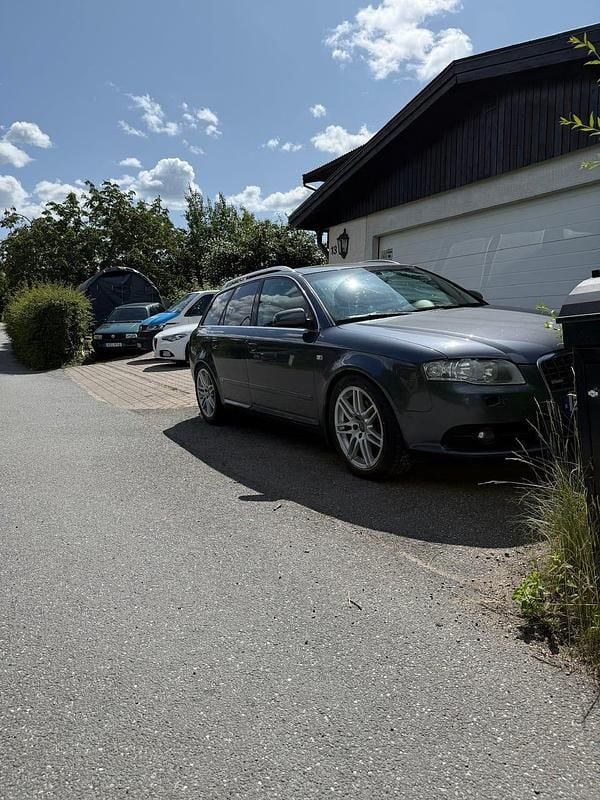 Begagnad Audi A4 Comfort 163 HK (119 kW) 2007 Grå metallic Kombi