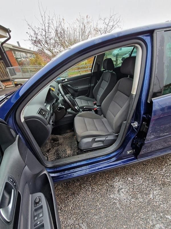 Begagnad VW Golf VI 140 HK (102 kW) 2008 Halvkombi