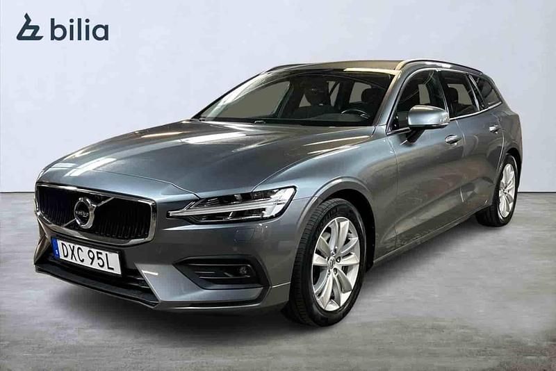 Grå Begagnad 2020 Volvo V60 Momentum Kombi | 289 900 kr (Marknadspris) - Bild 1/1