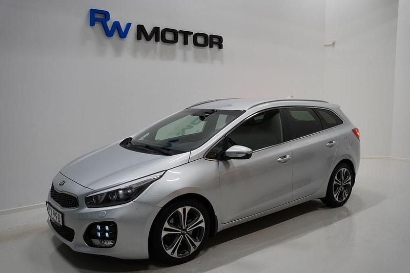 Grå Begagnad 2018 Kia Ceed GT-Line Kombi | 164 700 kr (Marknadspris) - Bild 1/4