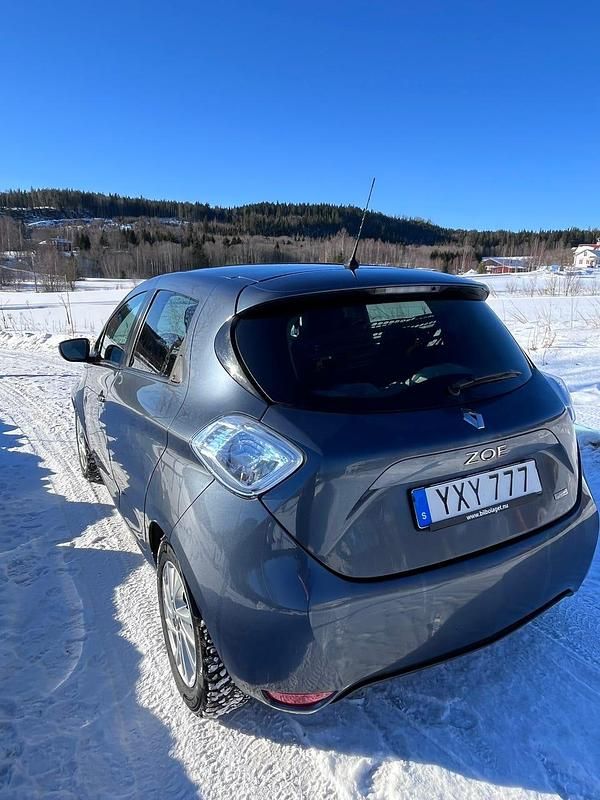 Begagnad Renault Zoe 80 kW (109 HK) 2019 Halvkombi