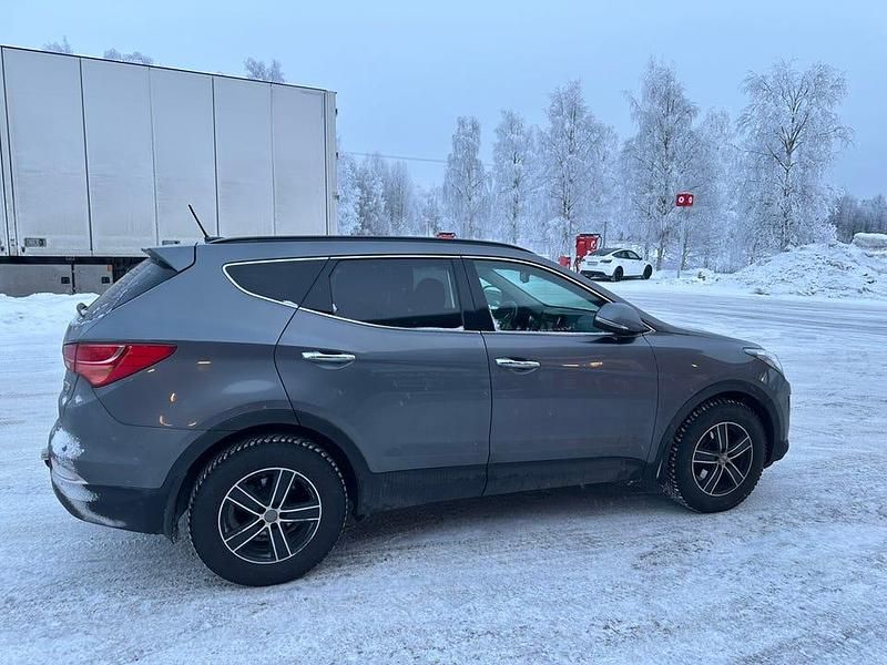Begagnad Hyundai Santa Fe 197 HK (144 kW) 2015 Silvergråmetallic SUV
