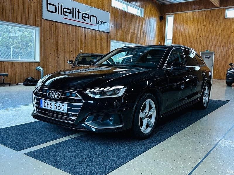 Svart Begagnad 2022 Audi A4 Advanced Kombi | 229 900 kr - Bild 1/4