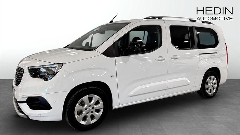 Vit (white) Begagnad 2021 Opel Combo-e Life Van | 319 900 kr - Bild 1/4
