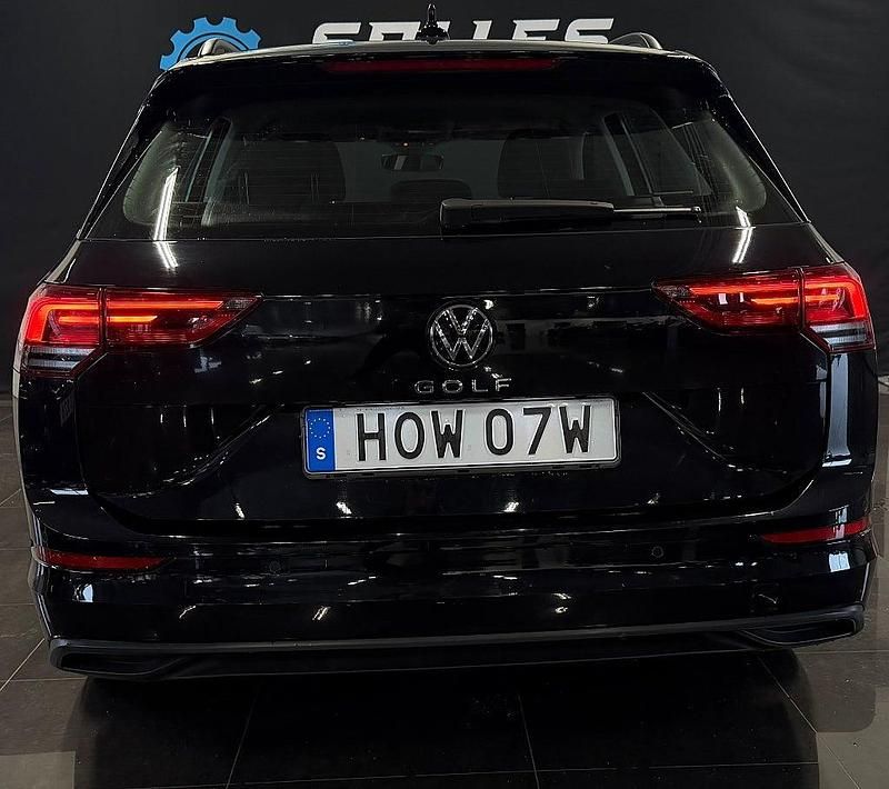 Begagnad VW Golf VIII 116 HK (85 kW) 2021 Svart Kombi
