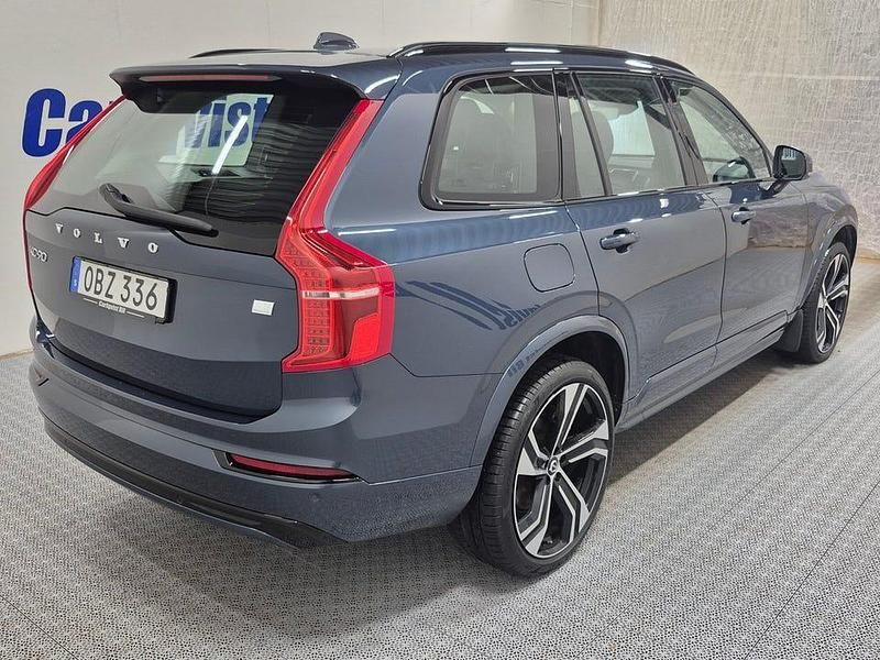 Begagnad Volvo XC90 Plus 310 HK (228 kW) 2023 Denimblå metallic SUV