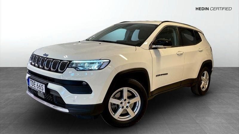 Vit (white) Begagnad 2021 Jeep Compass SUV | 289 900 kr (Marknadspris) - Bild 1/4