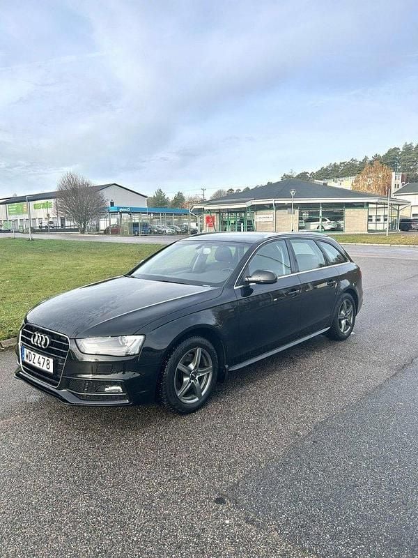 Svart Begagnad 2015 Audi A4 Kombi | 110 000 kr (Superpris) - Bild 1/4