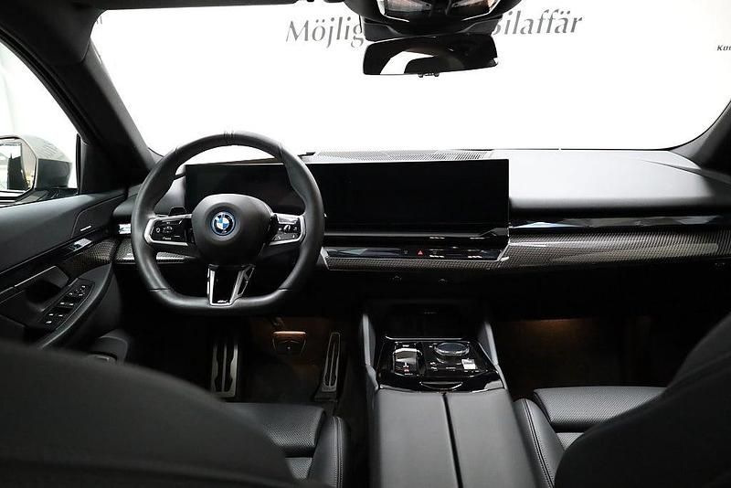 Begagnad BMW i5 M Sport 250 kW (340 HK) 2023 Oxide grey metallic Sedan