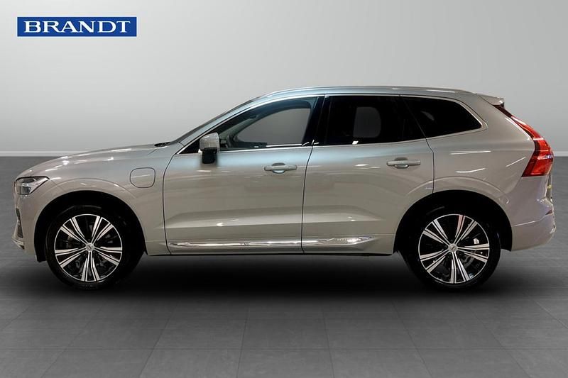 Begagnad Volvo XC60 Plus 355 HK (261 kW) 2023 Silver SUV