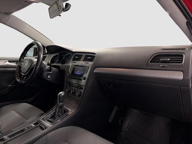 Begagnad VW Golf VII 105 HK (77 kW) 2014 Röd Kombi