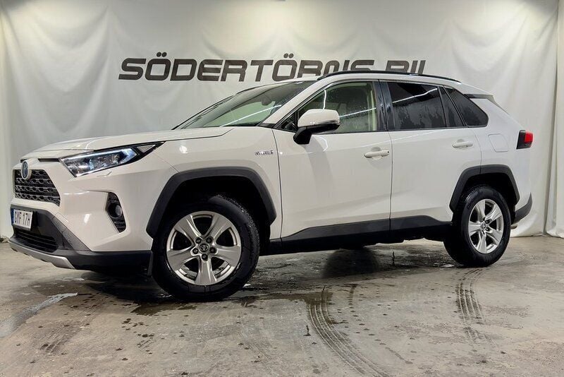 Vit Begagnad 2020 Toyota RAV4 Hybrid Active SUV | 278 900 kr (Superpris) - Bild 1/2
