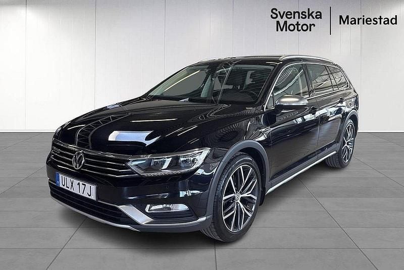 Svart Begagnad 2019 VW Passat Alltrack Executive Kombi | 248 200 kr (Marknadspris) - Bild 1/4