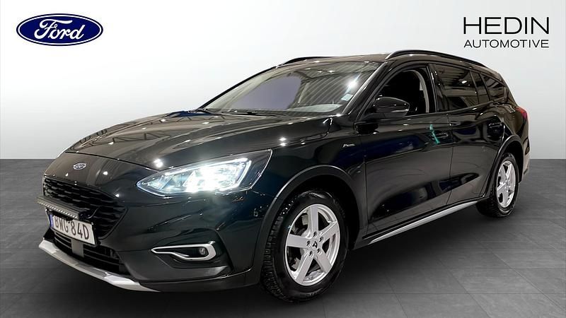 Svart Begagnad 2020 Ford Focus Active Kombi | 169 900 kr (Marknadspris) - Bild 1/4