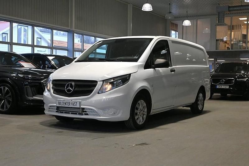 Vit Begagnad 2017 Mercedes Vito Van | 159 000 kr - Bild 1/4