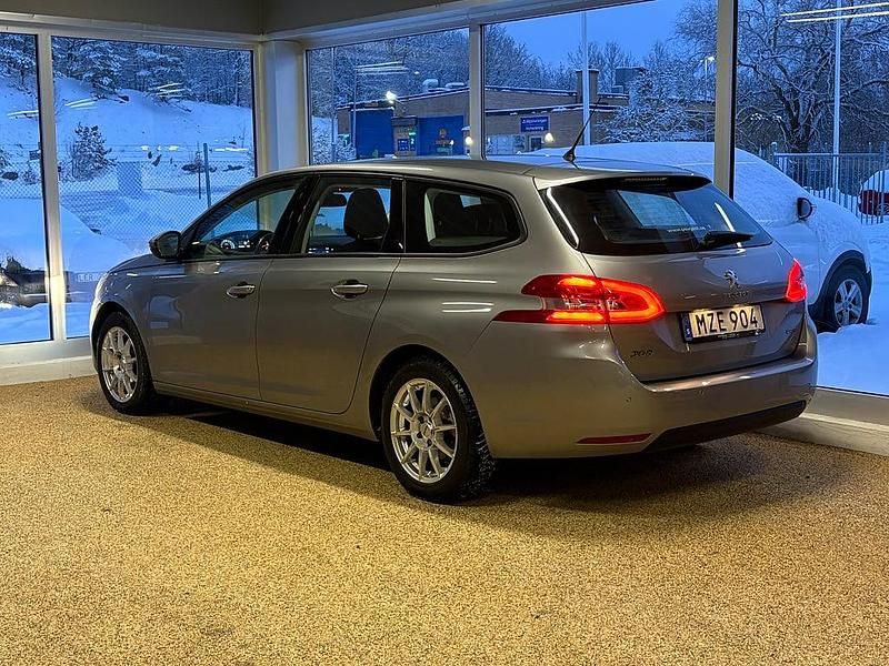Begagnad Peugeot 308 SW Active 120 HK (88 kW) 2016 Grå Kombi