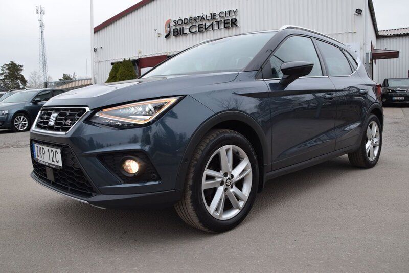 Mörkgrå Begagnad 2019 Seat Arona FR SUV | 189 900 kr (Lite dyr) - Bild 1/4