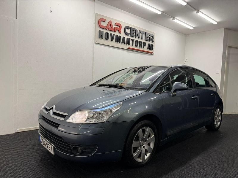 Mörkgrå Begagnad 2007 Citroën C4 Halvkombi | 34 900 kr (Marknadspris) - Bild 1/4