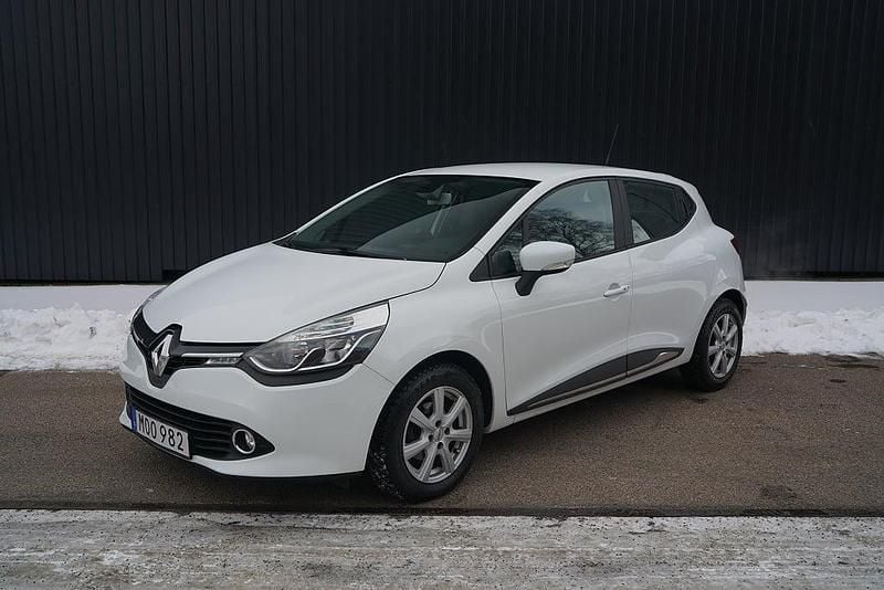 Begagnad Renault Clio IV 90 HK (66 kW) 2015 Vit Halvkombi