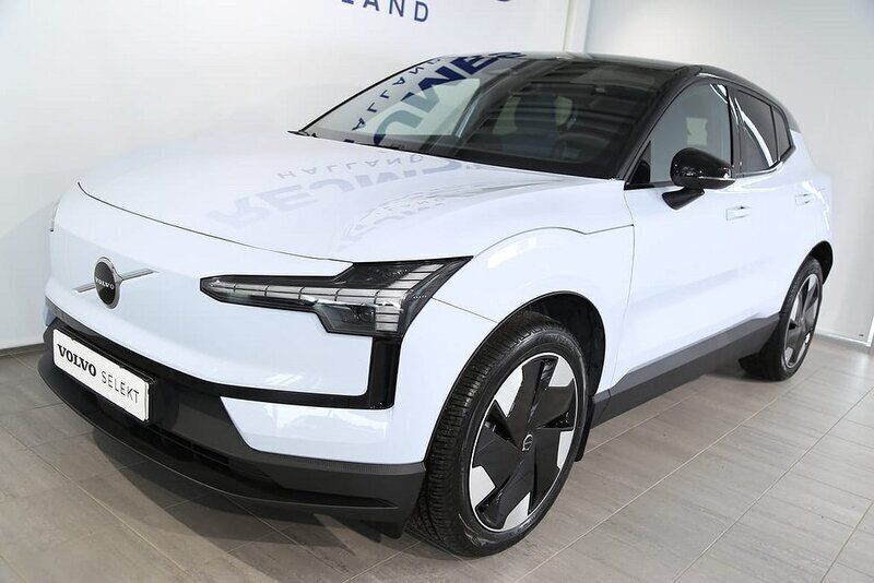 Ljusblå Begagnad 2024 Volvo EX30 Plus SUV | 369 500 kr (Superpris) - Bild 1/4