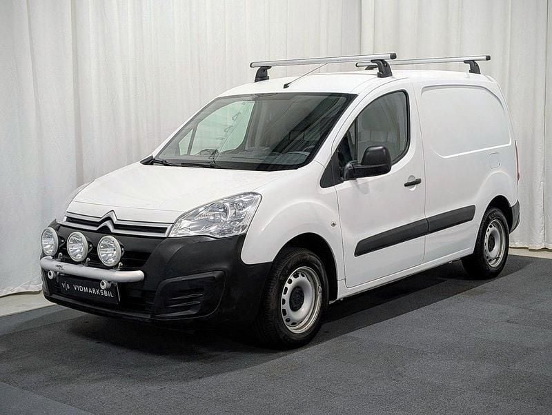 Vit Begagnad 2016 Citroën Berlingo Minibuss | 105 900 kr (Lite dyr) - Bild 1/4