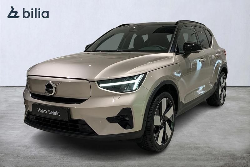 Grå Begagnad 2023 Volvo XC40 Single Motor Extended Range SUV | 399 900 kr (Superpris) - Bild 1/3