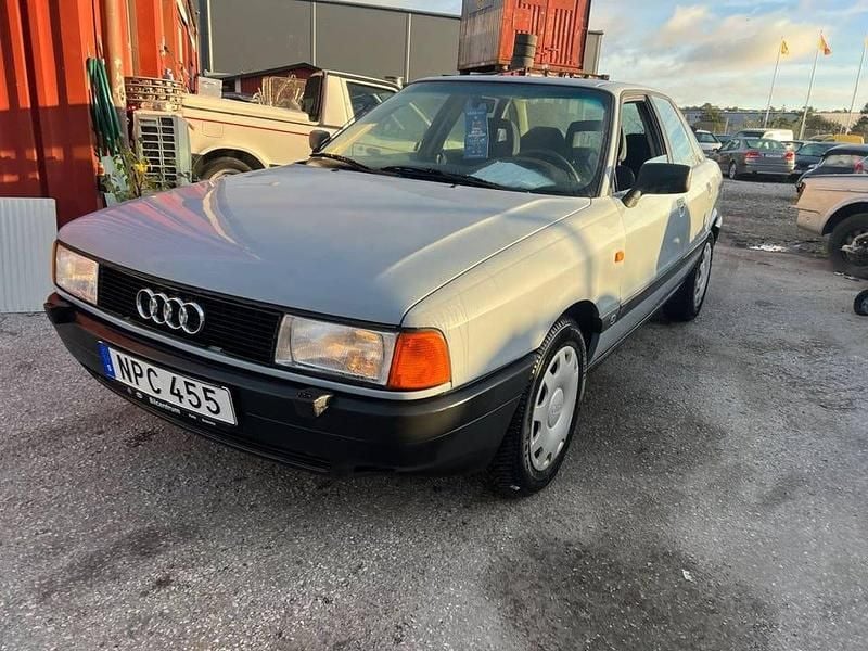 Baby blå Begagnad 1988 Audi 80 Sedan | 22 500 kr - Bild 1/4