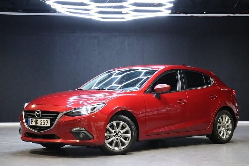 Röd Begagnad 2015 Mazda 3 Inclusive Halvkombi | 99 900 kr (Marknadspris) - Bild 1/4