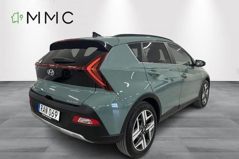 Begagnad Hyundai Bayon Advanced 101 HK (74 kW) 2023 Grön SUV