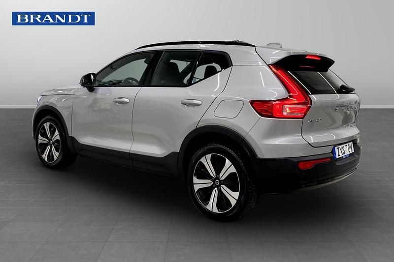 Begagnad Volvo XC40 Single Motor 175 kW (238 HK) 2023 Silver SUV