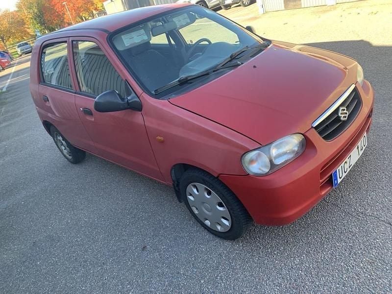 Röd Begagnad 2003 Suzuki Alto Halvkombi | 18 500 kr - Bild 1/4