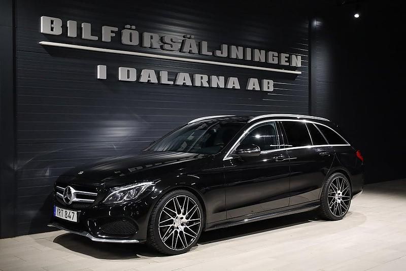 Svart metallic Begagnad 2017 Mercedes C220 AMG Kombi | 249 000 kr (Lite dyr) - Bild 1/4