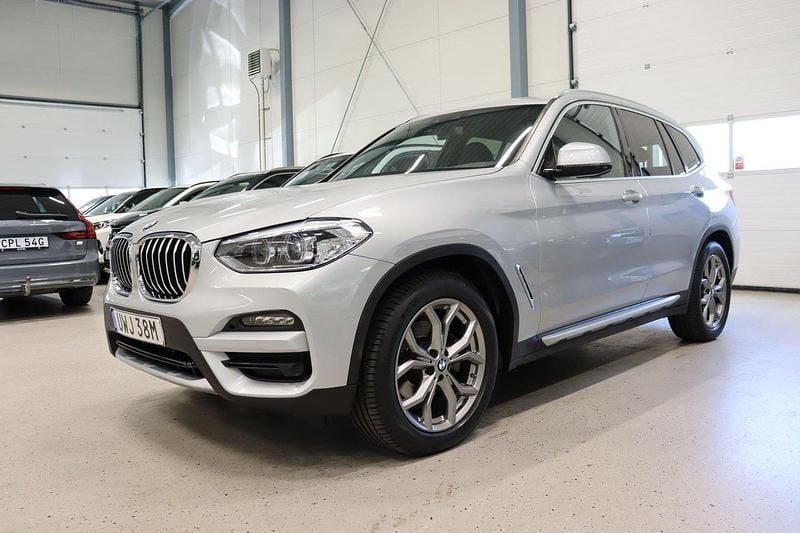 Silver Begagnad 2019 BMW X3 xLine SUV | 349 800 kr (Marknadspris) - Bild 1/4