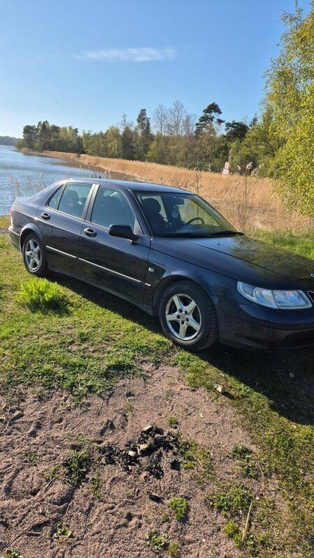 Blå Begagnad 2003 Saab 9-5 Linear Sedan | 20 000 kr (Bra pris) - Bild 1/4